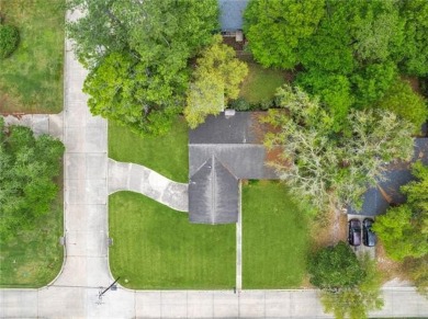 Move-in ready and full of thoughtful upgrades, this 3-bed on Pinewood Country Club in Louisiana - for sale on GolfHomes.com, golf home, golf lot