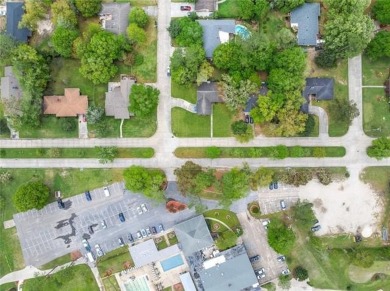 Move-in ready and full of thoughtful upgrades, this 3-bed on Pinewood Country Club in Louisiana - for sale on GolfHomes.com, golf home, golf lot