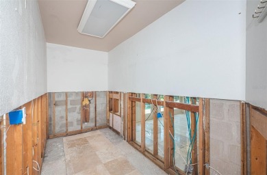 Boater's paradise awaits - Opportunity abounds at this on The Renaisssance Vinoy Golf Club in Florida - for sale on GolfHomes.com, golf home, golf lot