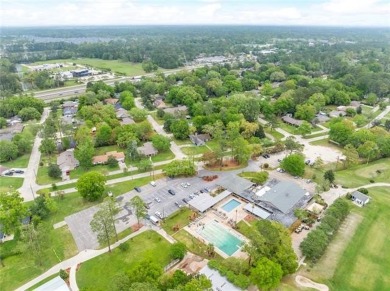 Move-in ready and full of thoughtful upgrades, this 3-bed on Pinewood Country Club in Louisiana - for sale on GolfHomes.com, golf home, golf lot