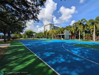 Beautifully updated and furnished, large 2 bedroom condominium on Palm-Aire Country Club and Resort - The Oaks in Florida - for sale on GolfHomes.com, golf home, golf lot