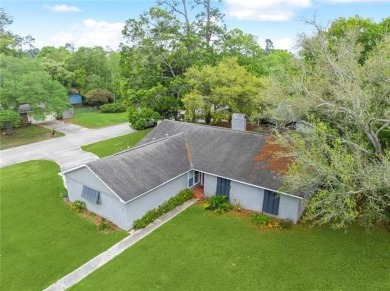 Move-in ready and full of thoughtful upgrades, this 3-bed on Pinewood Country Club in Louisiana - for sale on GolfHomes.com, golf home, golf lot