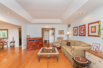 Wonderfully maintained 2-bedroom, 2-bath home located in on Houndslake Country Club in South Carolina - for sale on GolfHomes.com, golf home, golf lot