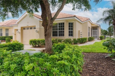 PRIVATE LAKEFRONT VIEWS and STUNNING SOUTHWEST EXPOSURE! This 2 on Lexington Country Club in Florida - for sale on GolfHomes.com, golf home, golf lot