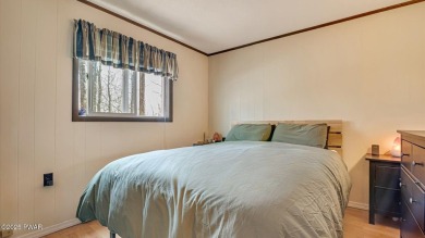 This isn't a getaway. It's a ''get-here-now!'' Move-in ready on Thornhurst Country Club in Pennsylvania - for sale on GolfHomes.com, golf home, golf lot