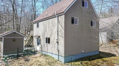 This isn't a getaway. It's a ''get-here-now!'' Move-in ready on Thornhurst Country Club in Pennsylvania - for sale on GolfHomes.com, golf home, golf lot