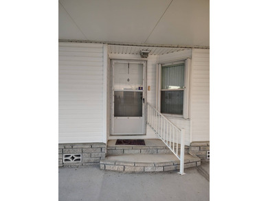 Welcome to this 3-bedroom 2-bath oasis!!! Lot Rent includes all on Spanish Lakes Fairways in Florida - for sale on GolfHomes.com, golf home, golf lot