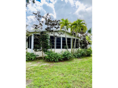 Spacious 2 bed, 2 bath home with open floor plan.Large master on Pine Lakes Country Club in Florida - for sale on GolfHomes.com, golf home, golf lot