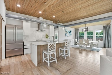 GREAT LOCATION & NO FLOOD INSURANCE REQUIRED! Step into a newer on Eagle Ridge Golf and Tennis Club in Florida - for sale on GolfHomes.com, golf home, golf lot