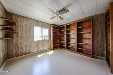 Great opportunity to own in Sun Lakes. Three bedroom two bath on Sun Lakes Country Club in Arizona - for sale on GolfHomes.com, golf home, golf lot