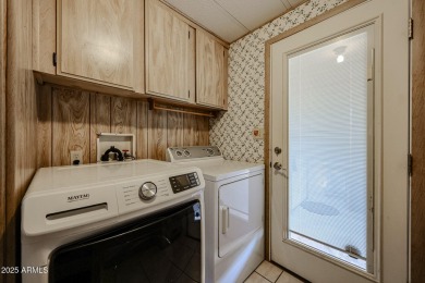 Great opportunity to own in Sun Lakes. Three bedroom two bath on Sun Lakes Country Club in Arizona - for sale on GolfHomes.com, golf home, golf lot