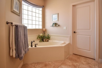 Fantastic Bloomington Country Club home on delightfully on Bloomington Country Club in Utah - for sale on GolfHomes.com, golf home, golf lot