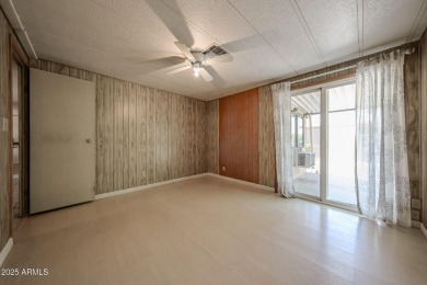 Great opportunity to own in Sun Lakes. Three bedroom two bath on Sun Lakes Country Club in Arizona - for sale on GolfHomes.com, golf home, golf lot