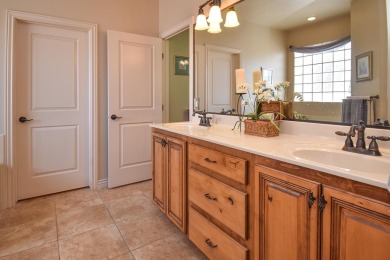 Fantastic Bloomington Country Club home on delightfully on Bloomington Country Club in Utah - for sale on GolfHomes.com, golf home, golf lot