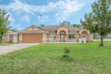 HUGE PRICE DROP! Pool home, on an acre, listed well under on Wedgefield Golf Club in Florida - for sale on GolfHomes.com, golf home, golf lot