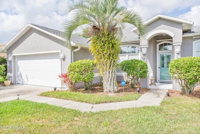 Welcome to a beautifully maintained 3-bedroom, 2-bathroom on The Golf Club At Cypress Head in Florida - for sale on GolfHomes.com, golf home, golf lot