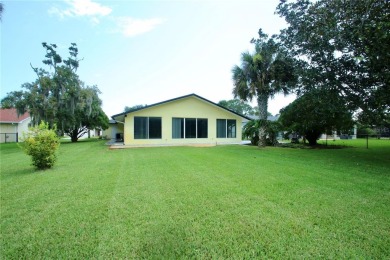 Rarely do houses like this come up for sale to own a stylish on Palm Harbor Golf Club in Florida - for sale on GolfHomes.com, golf home, golf lot