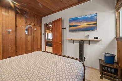 Welcome to your dream mountain retreat! Nestled in the on Big Bear Mountain Ski and Golf Resort in California - for sale on GolfHomes.com, golf home, golf lot