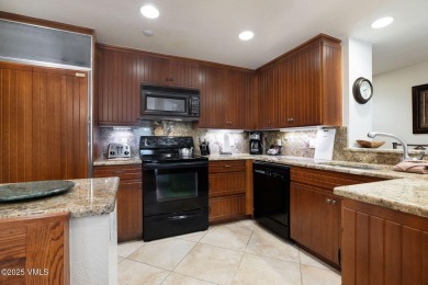 Top floor 2 bd/2 bth with big views of ski slopes, mountains & on  in Colorado - for sale on GolfHomes.com, golf home, golf lot