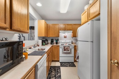 Well maintained two-story duplex featuring 2 bedrooms and 3 on Indian Canyon Golf Course in Washington - for sale on GolfHomes.com, golf home, golf lot