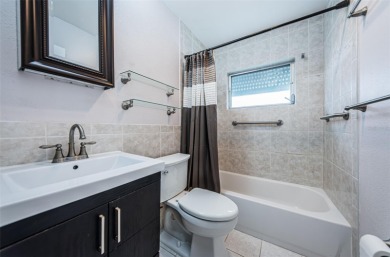 One or more photo(s) has been virtually staged. Welcome to on Mainlands Golf Club in Florida - for sale on GolfHomes.com, golf home, golf lot