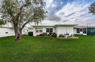 One or more photo(s) has been virtually staged. Welcome to on Mainlands Golf Club in Florida - for sale on GolfHomes.com, golf home, golf lot