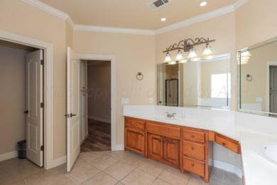 MOTIVATED SELLER! FABULOUS UPDATED 4/3.5/3 Home on Cul-de-Sac in on La Paloma Golf Club in Texas - for sale on GolfHomes.com, golf home, golf lot