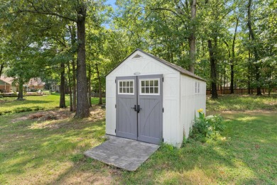 Welcome home! This stunning, fully remodeled home is ready for on Maumelle Golf and Country Club in Arkansas - for sale on GolfHomes.com, golf home, golf lot