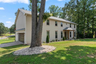 Welcome home! This stunning, fully remodeled home is ready for on Maumelle Golf and Country Club in Arkansas - for sale on GolfHomes.com, golf home, golf lot