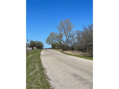 Beautiful wooded lot located in Runaway Bay, no HOA, minutes on The Club At Runaway Bay in Texas - for sale on GolfHomes.com, golf home, golf lot