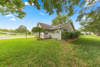 Beautifully maintained 2-bedroom, 2-bath Extended Montgomery on On Top of the World Golf Course in Florida - for sale on GolfHomes.com, golf home, golf lot