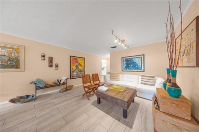 Beautifully maintained 2-bedroom, 2-bath Extended Montgomery on On Top of the World Golf Course in Florida - for sale on GolfHomes.com, golf home, golf lot