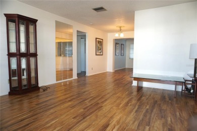 This well-maintained Baldwin floor plan offers 1,094 sq. ft. of on Mainlands Golf Club in Florida - for sale on GolfHomes.com, golf home, golf lot