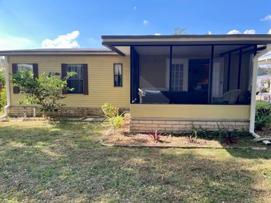 This home is move in ready and turn key!  Just bring your on Water Oak Country Club Estates in Florida - for sale on GolfHomes.com, golf home, golf lot