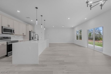 Stunning New Construction Home in Sun 'N Lake - 4 Bedrooms, 3 on Sun n Lake Golf and Country Club in Florida - for sale on GolfHomes.com, golf home, golf lot