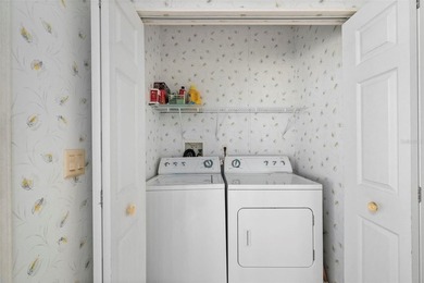 Beautifully maintained and fully furnished 2-bedroom, 2-bath on Kings Gate Golf Club in Florida - for sale on GolfHomes.com, golf home, golf lot