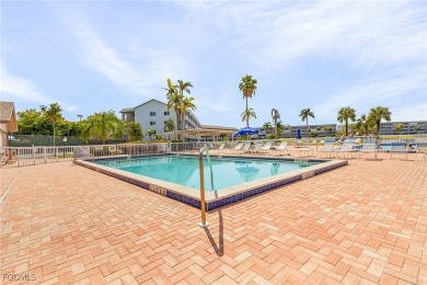 This 2BR 2 BA CORNER PENTHOUSE CONDO in Muirfield @ Golfview is on  in Florida - for sale on GolfHomes.com, golf home, golf lot