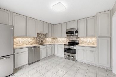 Welcome to 366 Heritage Hills. A beautifully maintained, move-in on Somers Pointe Golf Club - West Hill in New York - for sale on GolfHomes.com, golf home, golf lot