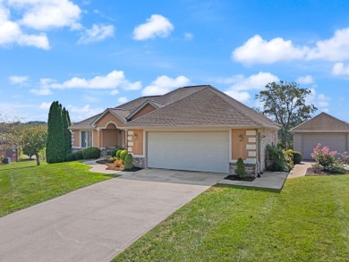 Stunning 3 Bed / 2 Bath Home in Sought-After Twin Lakes on Somerset Country Club in Kentucky - for sale on GolfHomes.com, golf home, golf lot