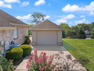 Stunning 3 Bed / 2 Bath Home in Sought-After Twin Lakes on Somerset Country Club in Kentucky - for sale on GolfHomes.com, golf home, golf lot