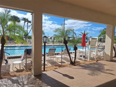 PRICE JUST REDUCED $15,000 - THIS OPEN CONCEPT FLOOR PLAN 1989 on Six Lakes Country Club in Florida - for sale on GolfHomes.com, golf home, golf lot