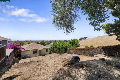 Special financing available -- UP TO $12,000 IN LENDER CREDITS on Lake Chabot Golf Course in California - for sale on GolfHomes.com, golf home, golf lot