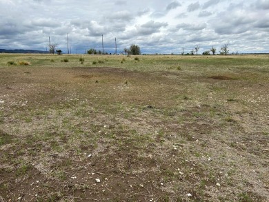 Here you will find a buildable lot with excellent views, and on Hollydot Golf Course in Colorado - for sale on GolfHomes.com, golf home, golf lot