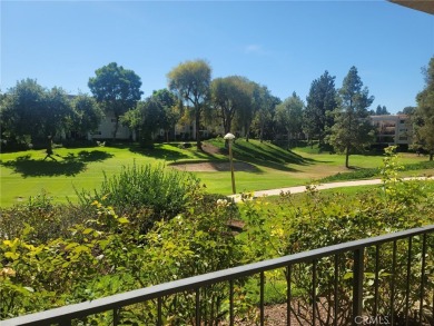 GOLF COURSE VIEW! THIS 2 BEDROOM, 2 BATHS, CONDO HAS A SOUTH on Leisure Village Par 3 Golf Course in California - for sale on GolfHomes.com, golf home, golf lot