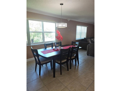 Large corner unit, fully updated and Move-in Ready in the on Inverrary Country Club in Florida - for sale on GolfHomes.com, golf home, golf lot