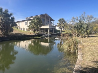 Welcome to the pinnacle of luxury living on Applehead Island in on Apple Rock Golf Course - Horseshoe Bay in Texas - for sale on GolfHomes.com, golf home, golf lot