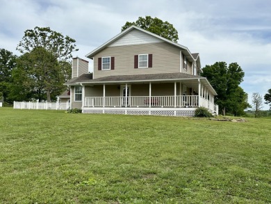 CALLING ALL GOLFERS & POOL LOVERS! Beautiful Home With An on Mt Vernon Municipal Golf Club in Missouri - for sale on GolfHomes.com, golf home, golf lot
