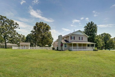 HUGE PRICE REDUCTION!!! CALLING ALL GOLFERS & POOL LOVERS! on Mt Vernon Municipal Golf Club in Missouri - for sale on GolfHomes.com, golf home, golf lot