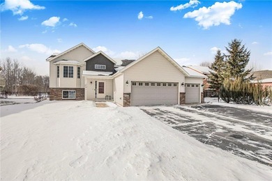 Well-maintained home in a great Sartell neighborhood, close to on Pine Ridge Golf Course in Minnesota - for sale on GolfHomes.com, golf home, golf lot