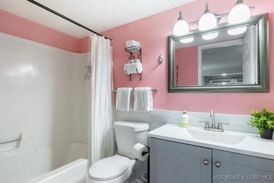 WELL ESTABLISHED NIGHTLY RENTAL $40,000+ / YEAR!!! Turn-Key on The Oaks Golf Course in Missouri - for sale on GolfHomes.com, golf home, golf lot